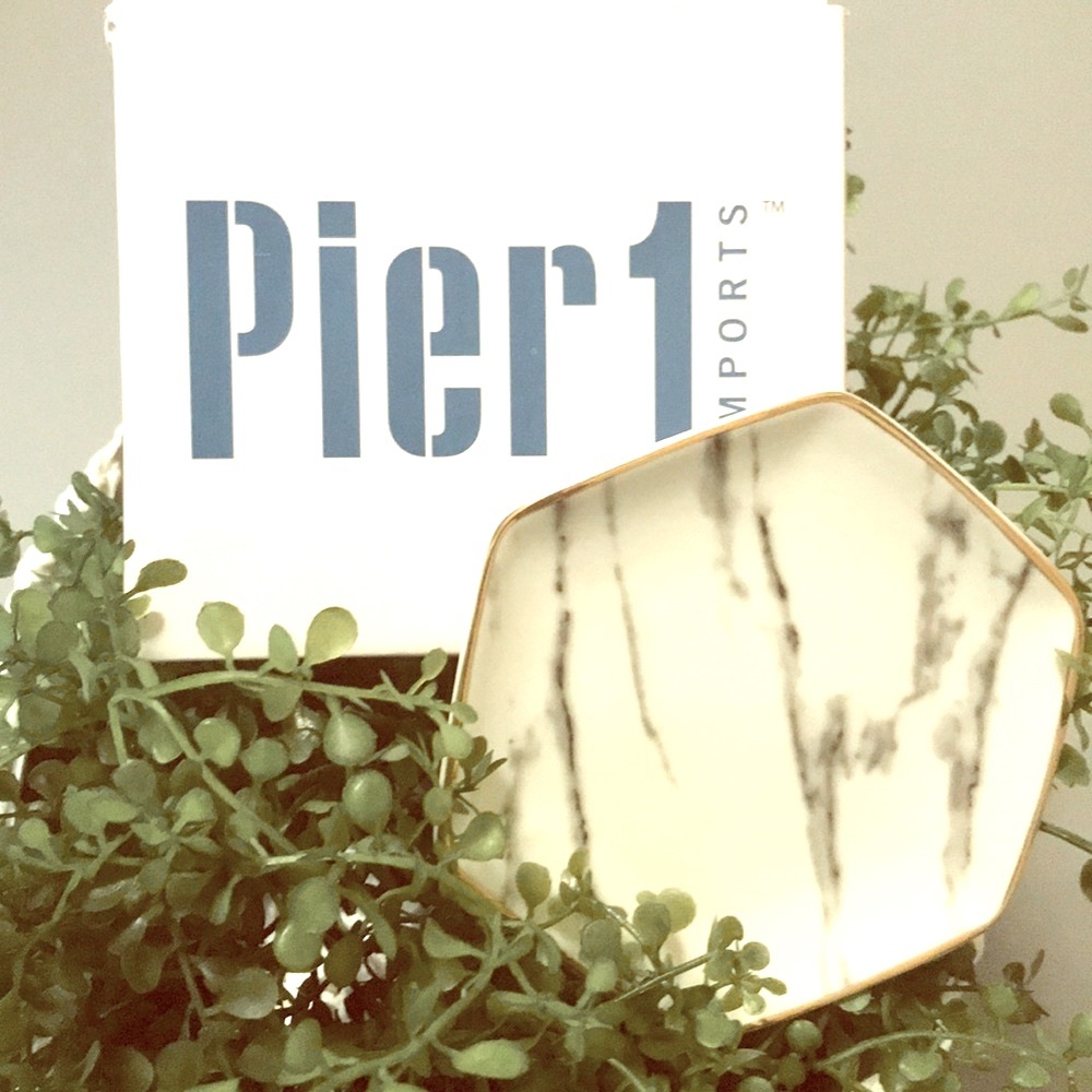 Pier 1 Ring Dish